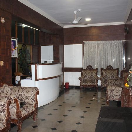 Royale Inn Vapi Exteriér fotografie