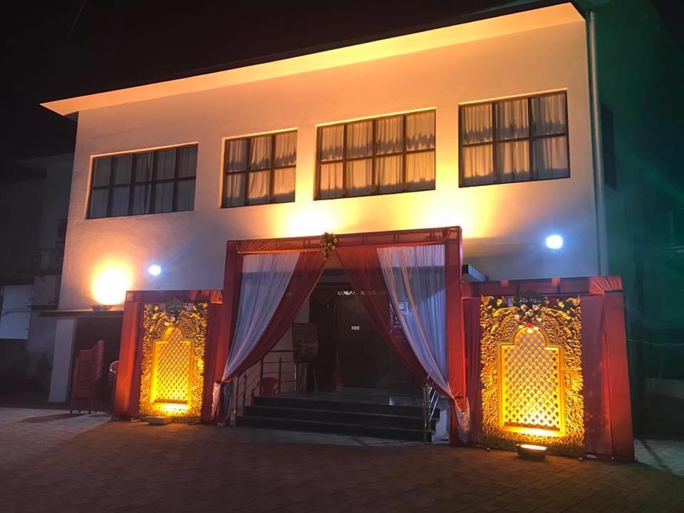 Royale Inn Vapi Exteriér fotografie