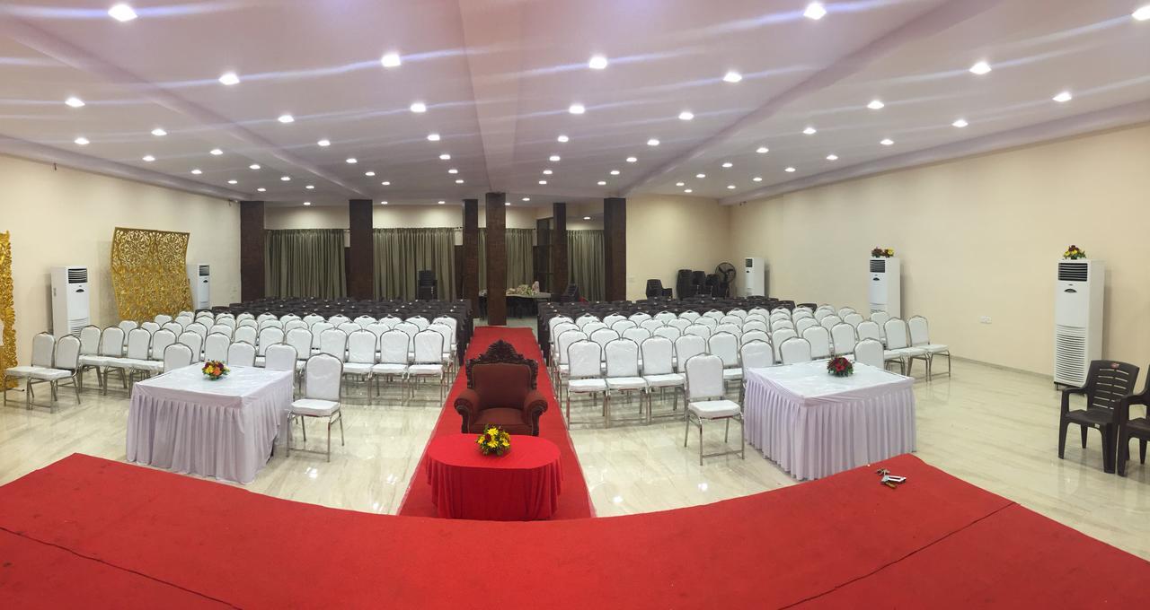 Royale Inn Vapi Exteriér fotografie