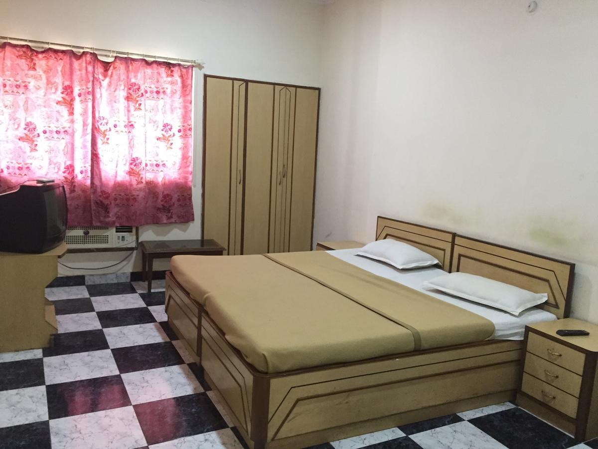 Royale Inn Vapi Exteriér fotografie