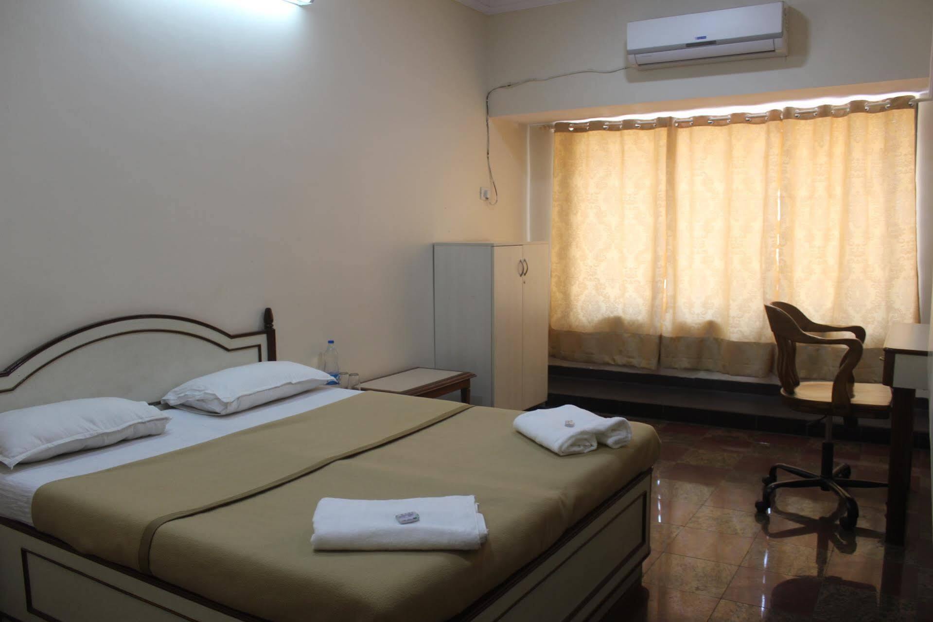 Royale Inn Vapi Exteriér fotografie